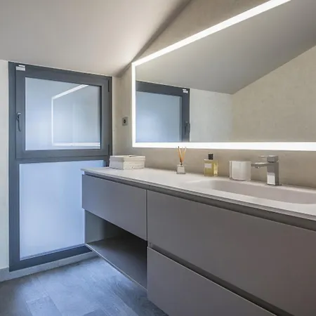فيلة Luxurious Panoramic Spa Villa