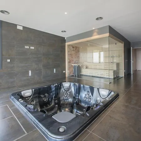Villa Luxurious Panoramic Spa Villa